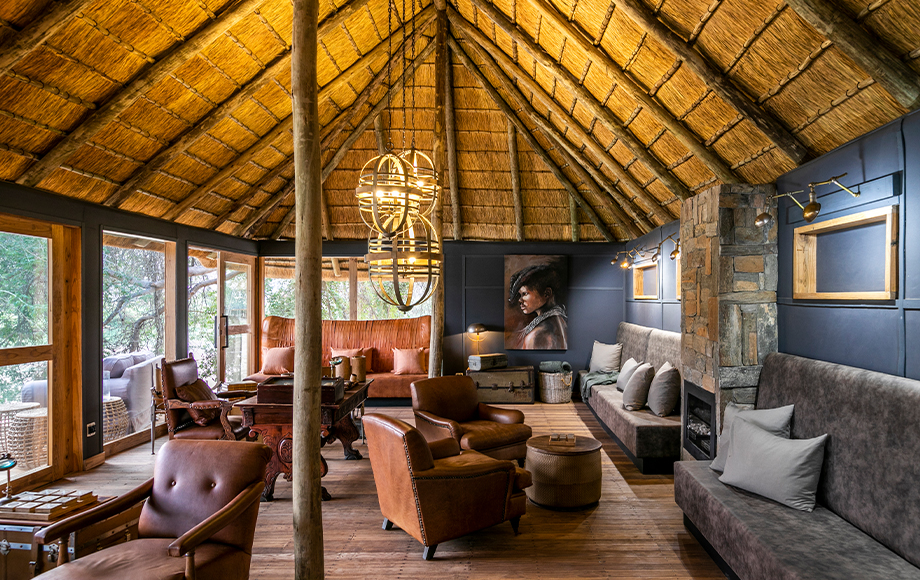 Serra Cafema Lodge Lounge