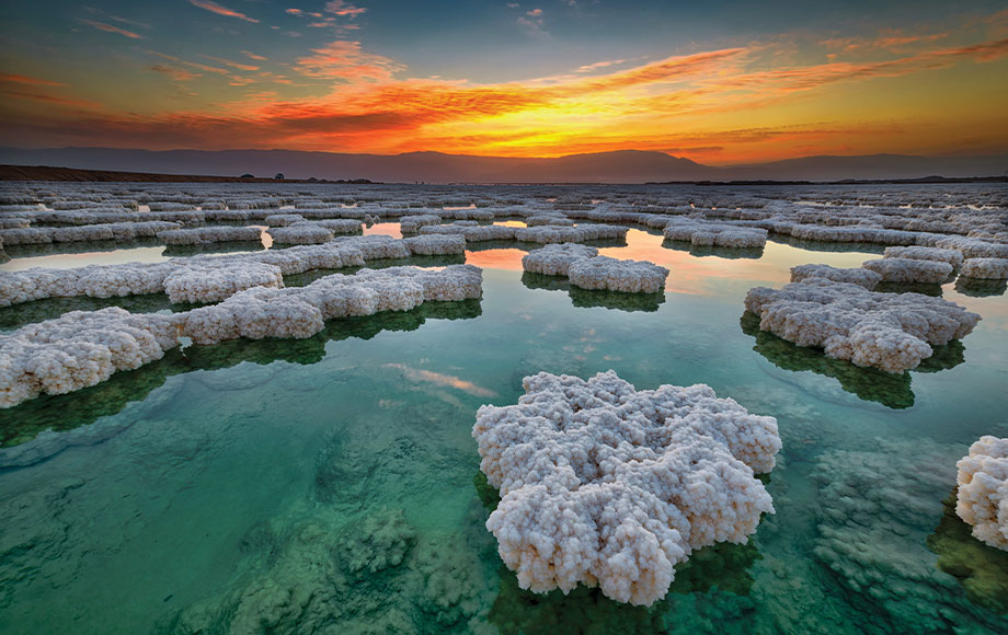Dead-Sea-Feature Salt rocks on the Dead Sea in Jordan