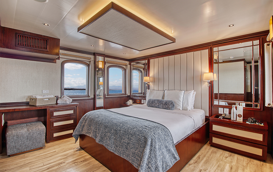 Quasar Expeditions room shot of the M/V Grace