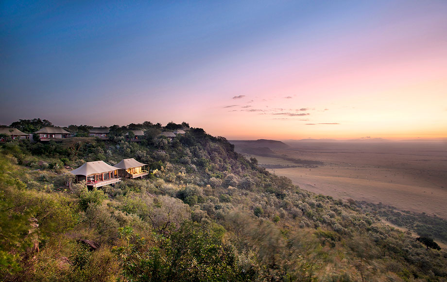 Luxury Angama Mara lodge in Kenya with view of the Rift Valley Escarpment