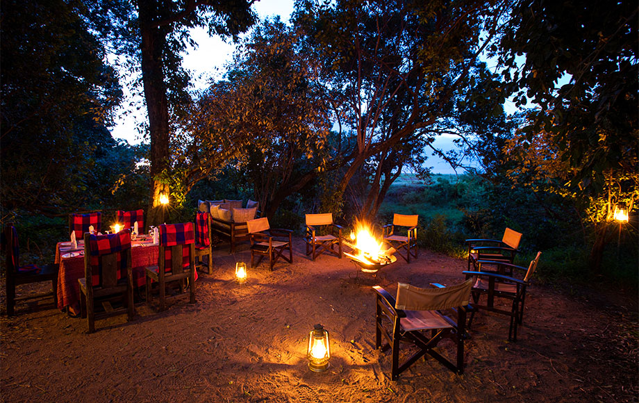 Mara Toto Camp Dining outdoors