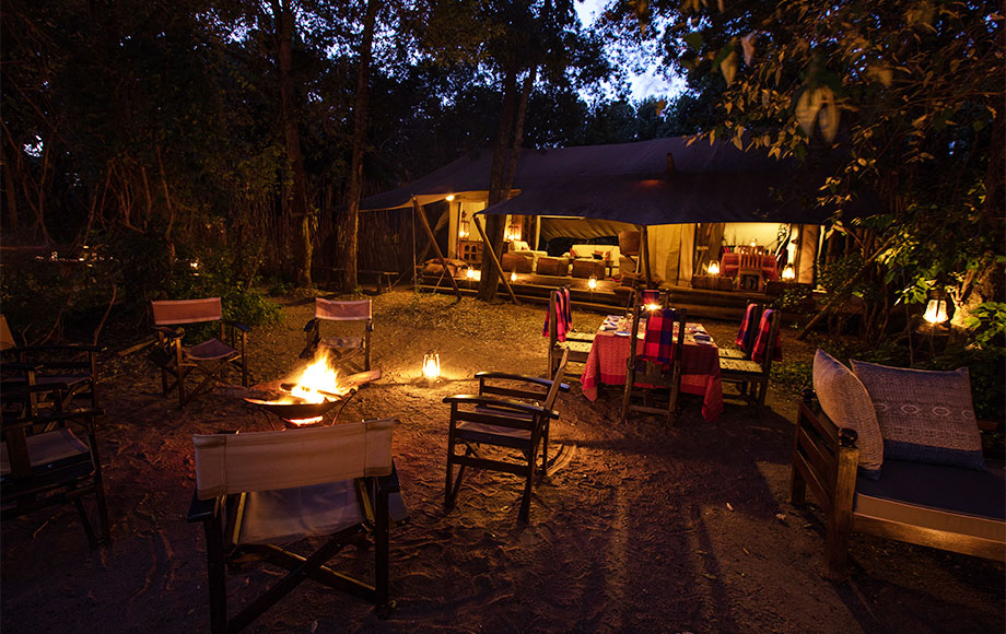 Mara Toto Camp Dining outdoors