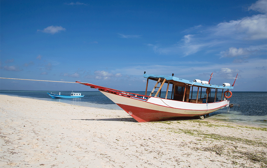 Palau Matakus beach