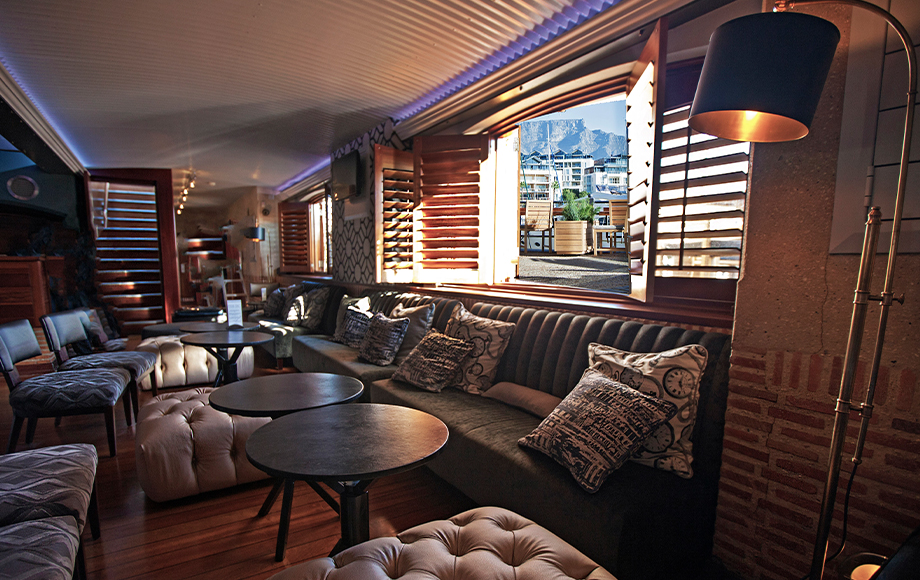 Cape Grace Bascule Bar