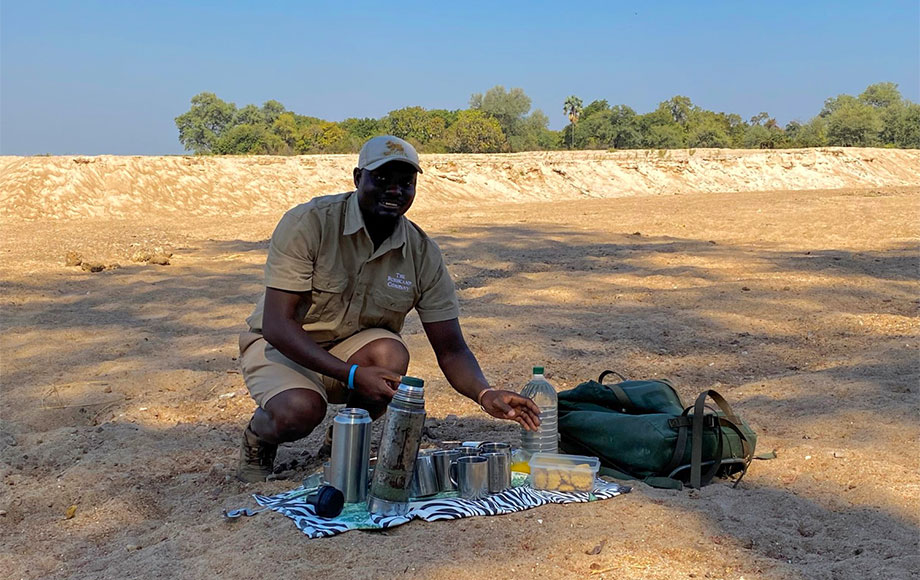 walking safari Zambia