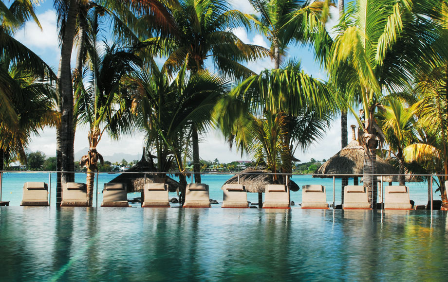 Mauricia Beachcomber Resort & Spa Infinity Pool