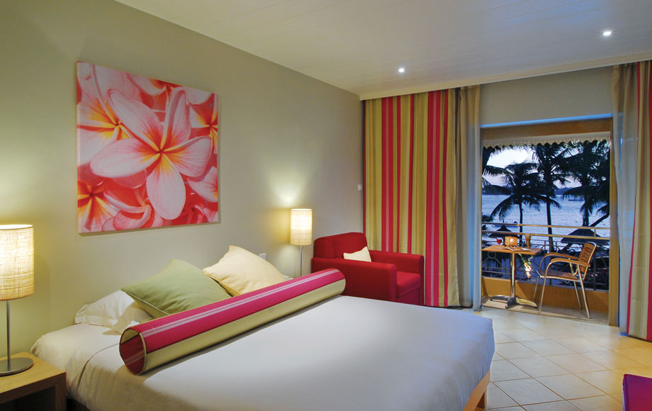 Mauricia Beachcomber Resort & Spa bedroom